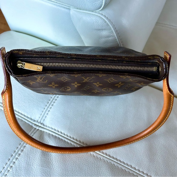 Louis Vuitton Looping bag - Picture 7 of 16